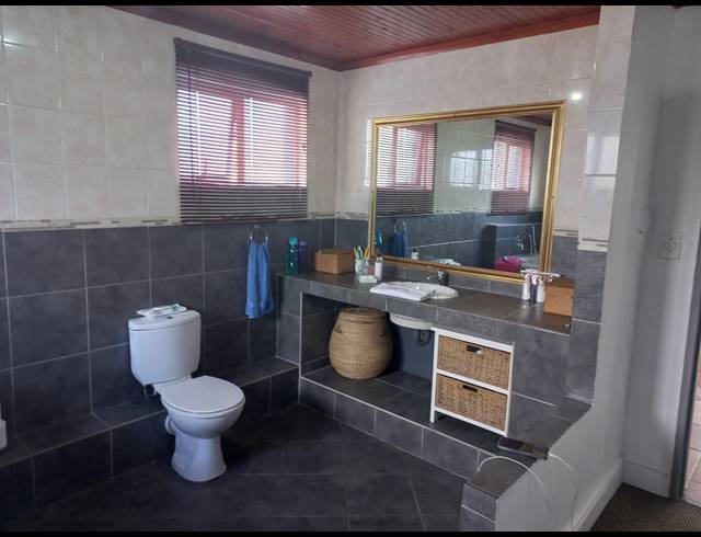 4 BEDROOM HOUSE FOR SALE IN WESTRIDGE